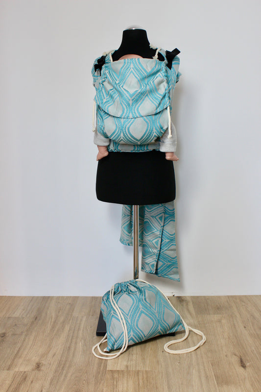 KAAMI | BuckleTai | komfortable Babytrage | Sparkling Peacock reverse - ADViKiDS