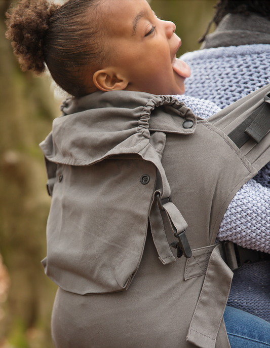 IZMI Kapuze für Babytrage - Herzensfreunde