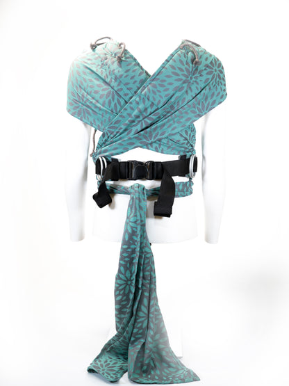KAAMI | BuckleTai | komfortable Babytrage | Flora Celadon - ADViKiDS