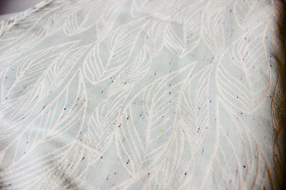KAAMI | Babydecke | zum Kuscheln und Spielen | Dancing like a Feather Mint Konfetti - ADViKiDS
