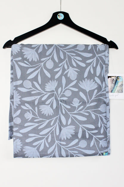 KAAMI | Tragetuch aus Bio-Baumwolle | Gr. 5  | 420cm | Mr. Greys Blomen - ADViKiDS